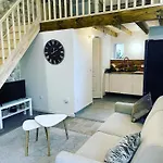Maison 4 Personnes Avec Grande Piscine Et Jacuzzi Semesterbostad