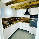 Maison 4 Personnes Avec Grande Piscine Et Jacuzzi Semesterbostad *