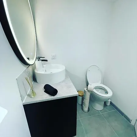 Maison 4 Personnes Avec Grande Piscine Et Jacuzzi *
