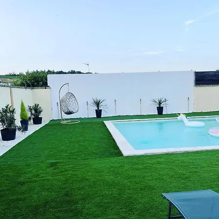 Maison 4 Personnes Avec Grande Piscine Et Jacuzzi * Castillon-la-Bataille